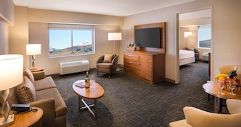 Mini Suite High Floor 1 King Non-Smoking