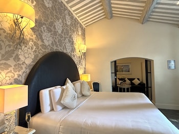 Suite, Garden View