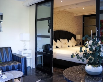 Suite, Garden View