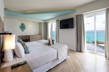 Suite, Oceanfront (Elite Club | +18 | C)