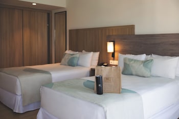Junior Suite, Oceanfront (Elite Club | +18 | C)