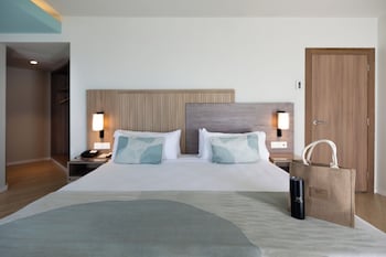 Suite, Oceanfront (Elite Club | +18 | C)