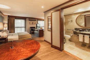Junior Suite, 1 King Bed