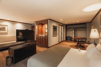 Junior Suite, 1 King Bed