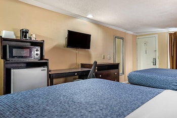 Standard Room, 2 Double Beds, Smoking