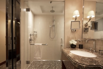Premier Room, 1 King Bed