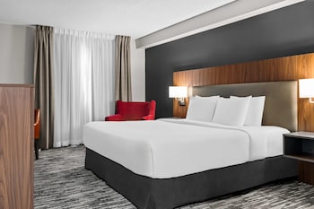 Room, 1 King Bed, Non Smoking (Upper Floor)
