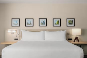 Room, 1 King Bed, Non Smoking