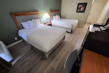Room, 2 Queen Beds, Accessible, Non Smoking (Mobility,Roll-In Shower)