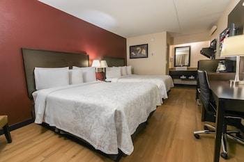 Deluxe Room, 2 Double Beds (Smoke Free)