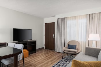 Suite, 1 King Bed with Sofa bed, Microwave