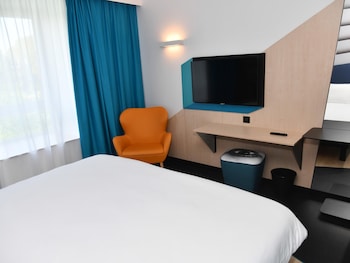 Comfort Room with 1 double bed