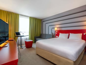 Standard Family Room with 1 double bed and 2 sofas