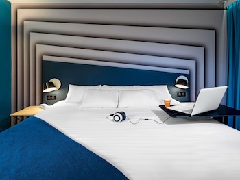 Comfort Room with 1 double bed
