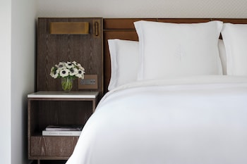 Deluxe Mobility Impaired Accessible Two Double Beds