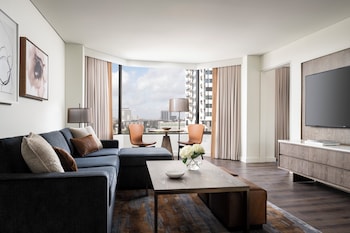 Premier Suite, 1 King Bed (Executive)