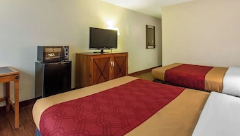 Standard Room, 2 Double Beds, Non Smoking, Refrigerator & Microwave