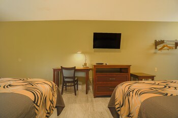 Double Room, 2 Queen Beds