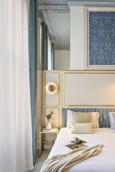 Premium King Room
