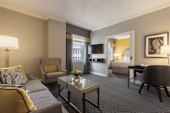 Suite, 1 King Bed, Non Smoking, Bay View (1 Bedroom)