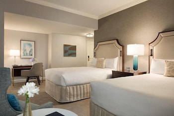 Deluxe Double Room, 2 Double Beds, Non Smoking (Roll-In Shower, Hearing Accessible)