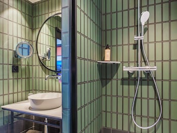 Privilege, Design Double Room