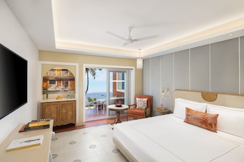 Premium Room, 1 King Bed, Sea View (with Sit-out)