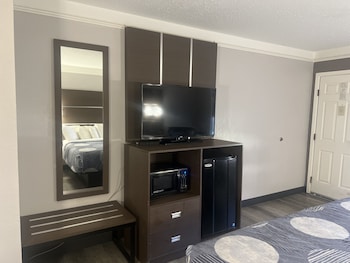 Deluxe Suite, 1 King Bed, Non Smoking