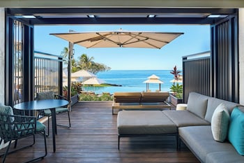 Premium Room, 1 King Bed, Ground Floor (Sundeck)