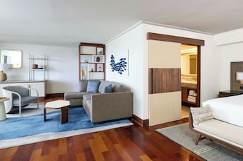 Junior Suite, 1 King Bed, Ocean View (Balcony)