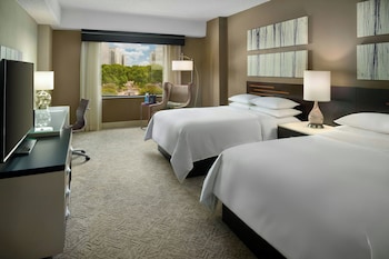 Room, 2 Queen Beds, Garden View