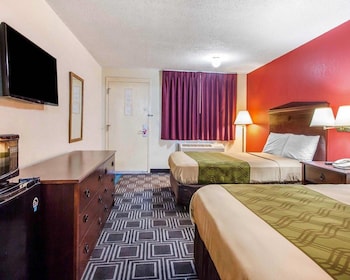Room, 2 Double Beds, Accessible, Smoking