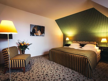 Family Suite, Multiple Beds, Mezzanine (Quite)
