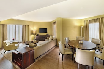Suite (Diplomat)