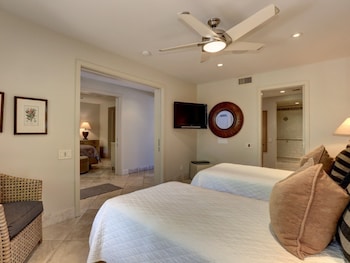 Condo, 2 Bedrooms, Oceanfront (E102)