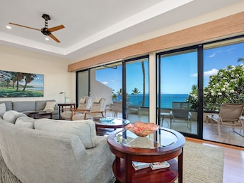Condo, 2 Bedrooms, Oceanfront (C207)