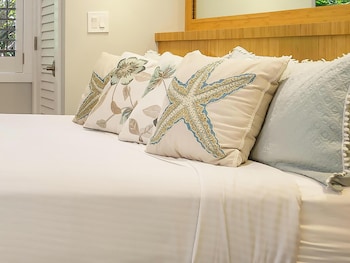 Condo, 2 Bedrooms, Oceanfront (F306)