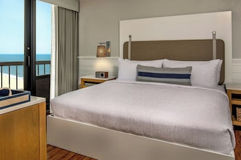 Room, 1 King Bed with Sofa bed, City View