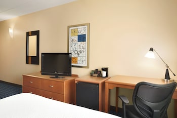 Room, 1 Queen Bed (Hearing Accessible)