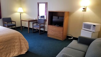 Suite, 1 King Bed, Non Smoking, Refrigerator & Microwave