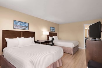 Room, 2 Queen Beds, Accessible, Non Smoking