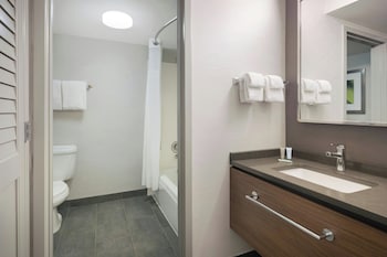 Room, 2 Queen Beds