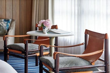 Grand Room, 2 Queen Beds (Hearing Accessible)