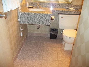 Standard Room, 1 Queen Bed