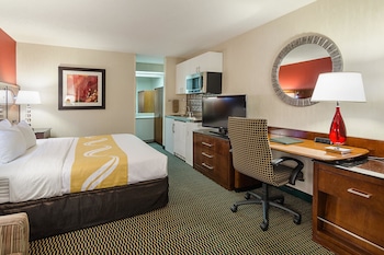 Standard Room, 1 King Bed, Non Smoking