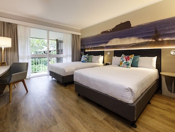 Executive Double Room, 2 Double Beds, Garden View