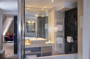 Panoramic Suite (Regent)