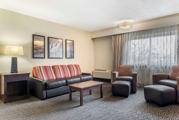 Standard Room, 2 Queen Beds, Non Smoking, Patio (with Sofabed)