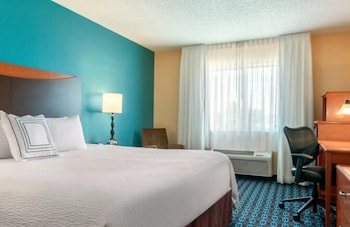 Room, 1 King Bed (Hearing Accessible)