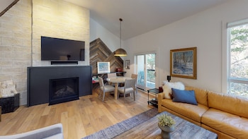 Condo, 3 Bedrooms (Platinum)